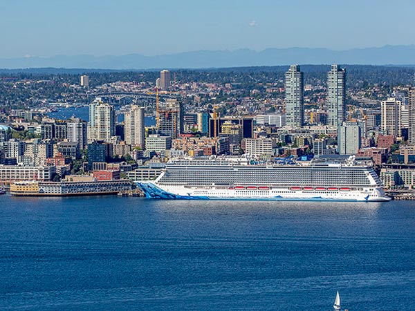 Seattle airport to Pier 66 limousine